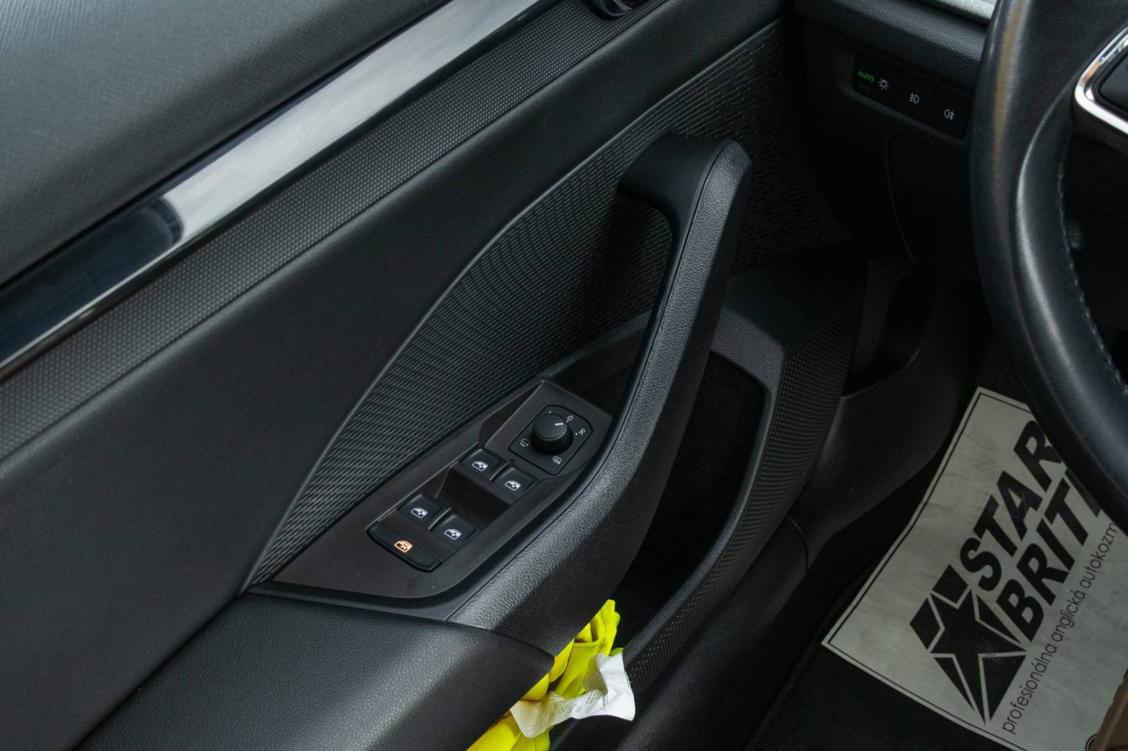 Škoda Octavia Combi 2.0 TDI SCR Ambition DSG – Obrázok 12