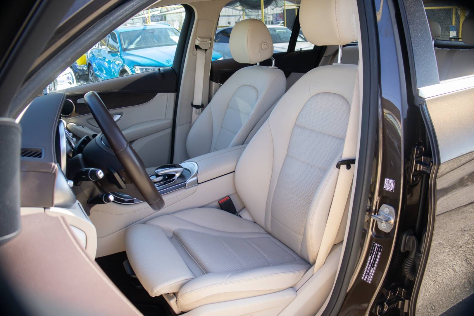 Mercedes-Benz GLC SUV 250d 4MATIC A/T – Obrázok 12