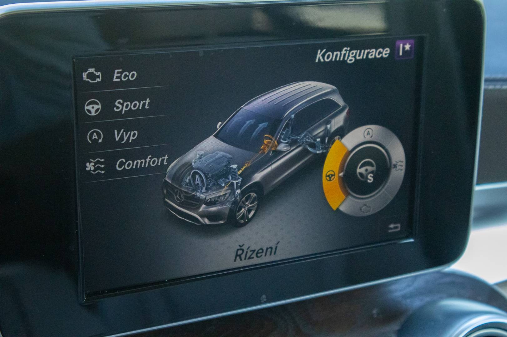 Mercedes-Benz GLC SUV 250d 4MATIC A/T – Obrázok 20