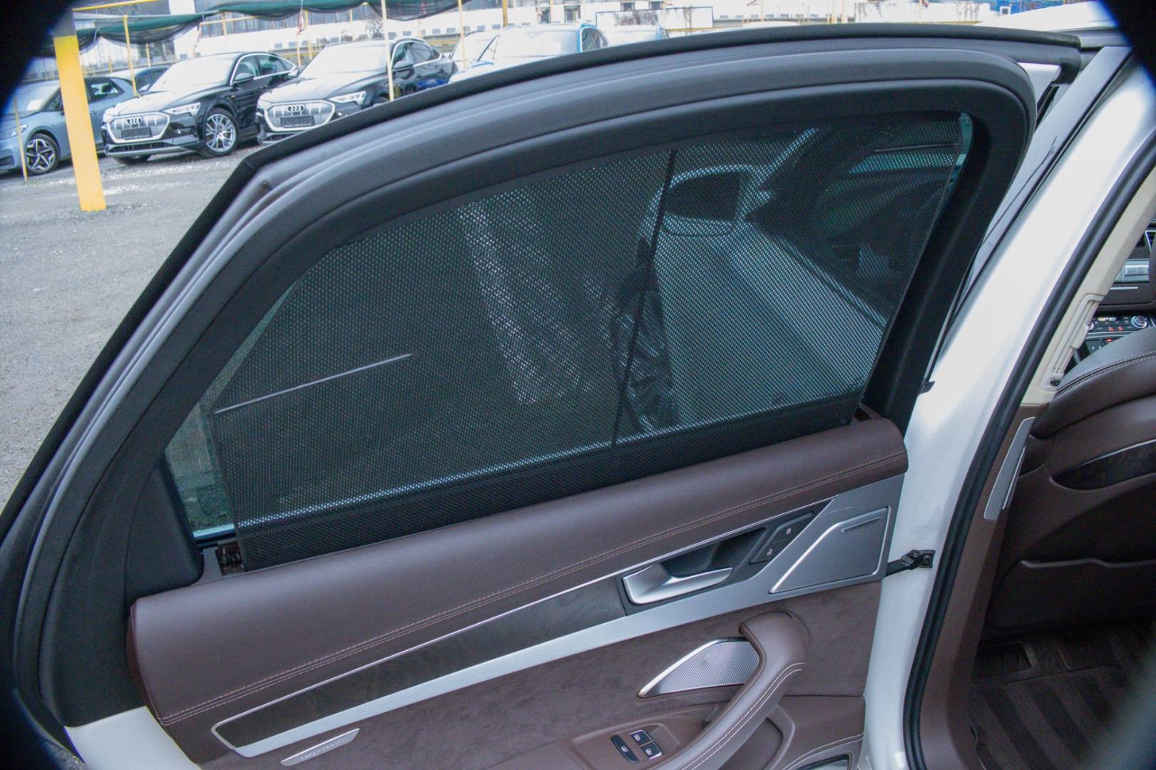 Audi A8 3.0 TDI quattro-po servise,TV,masáž,odvetrávanie,20",soft-close,TOP stav – Obrázok 14