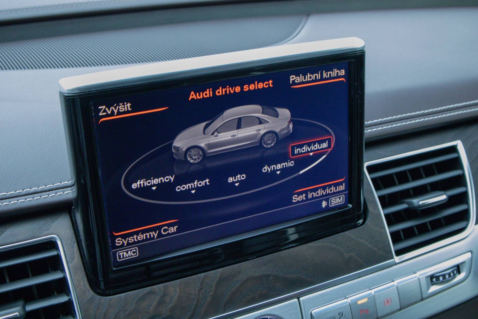 Audi A8 3.0 TDI quattro-po servise,TV,masáž,odvetrávanie,20",soft-close,TOP stav – Obrázok 36