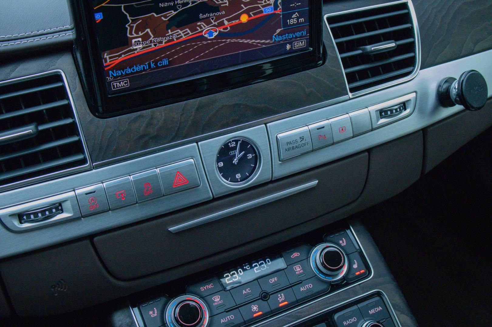 Audi A8 3.0 TDI quattro-po servise,TV,masáž,odvetrávanie,20",soft-close,TOP stav – Obrázok 41