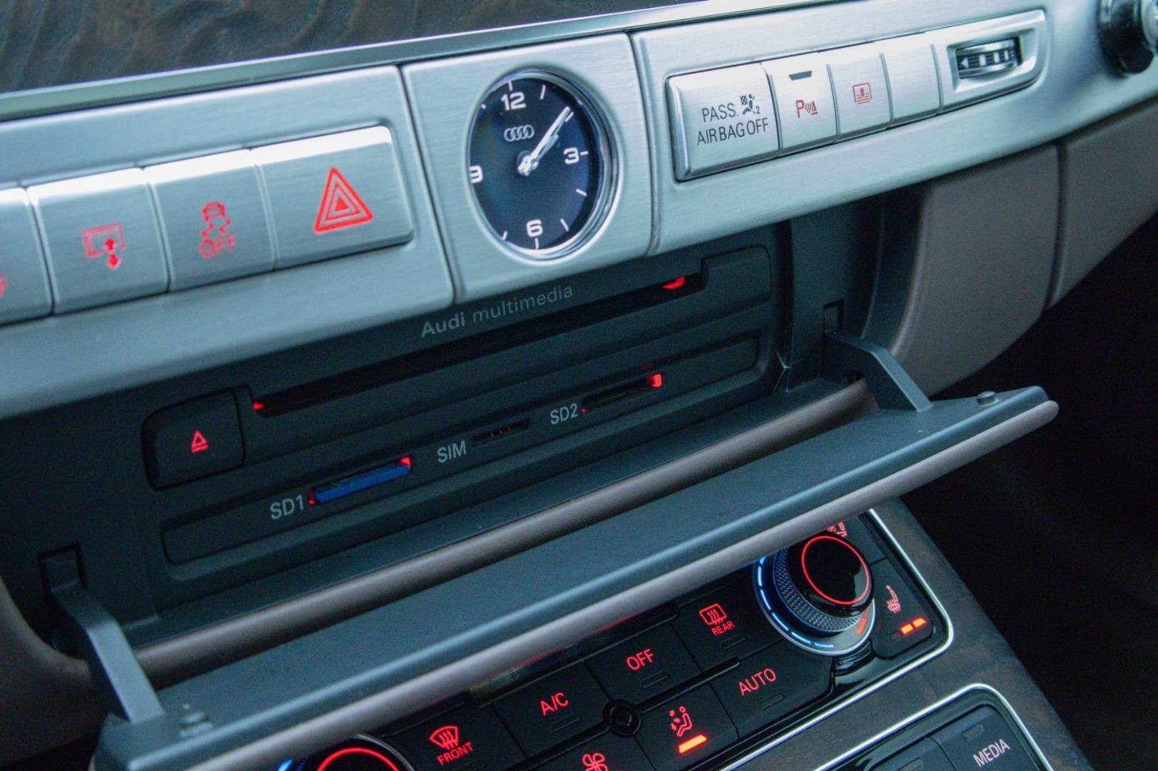 Audi A8 3.0 TDI quattro-po servise,TV,masáž,odvetrávanie,20",soft-close,TOP stav – Obrázok 42