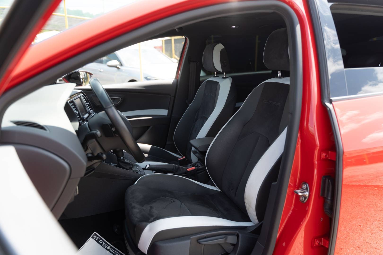 Seat Leon 2.0 TSI Cupra 290 DSG – Obrázok 12