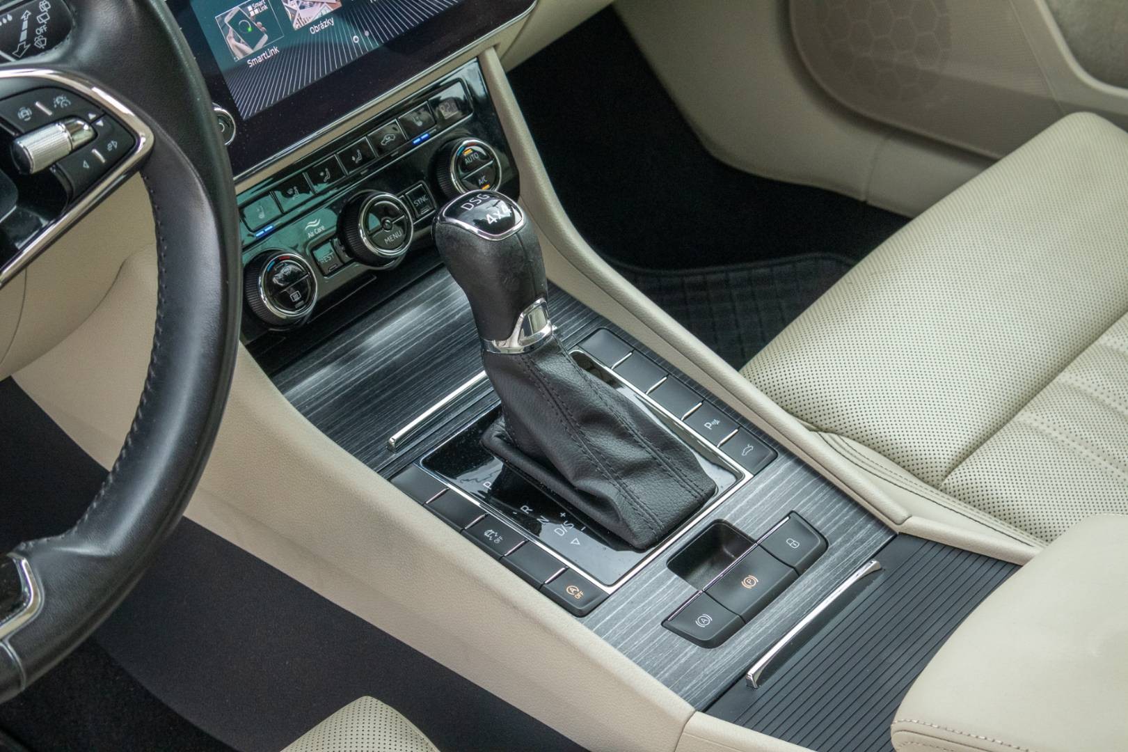 Škoda Superb Combi 3 FL 2.0 TDI 4x4 Style+ DSG -NEBÚRANÉ – Obrázok 30