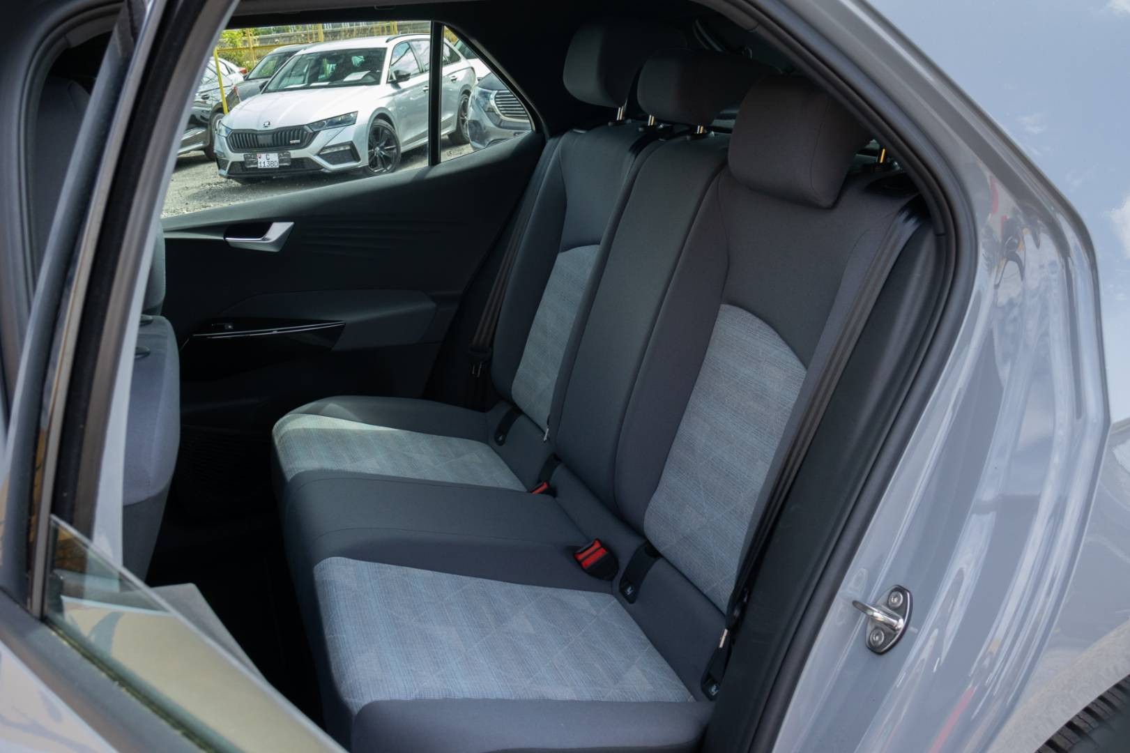 Volkswagen ID.3 58 kWh -NEBÚRANÉ – Obrázok 11
