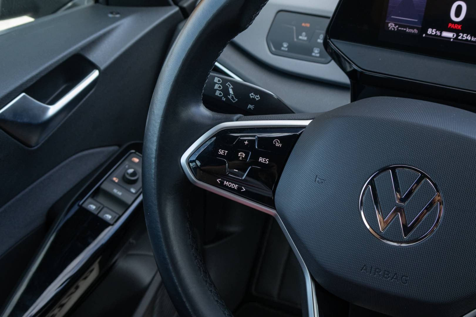 Volkswagen ID.3 58 kWh -NEBÚRANÉ – Obrázok 17