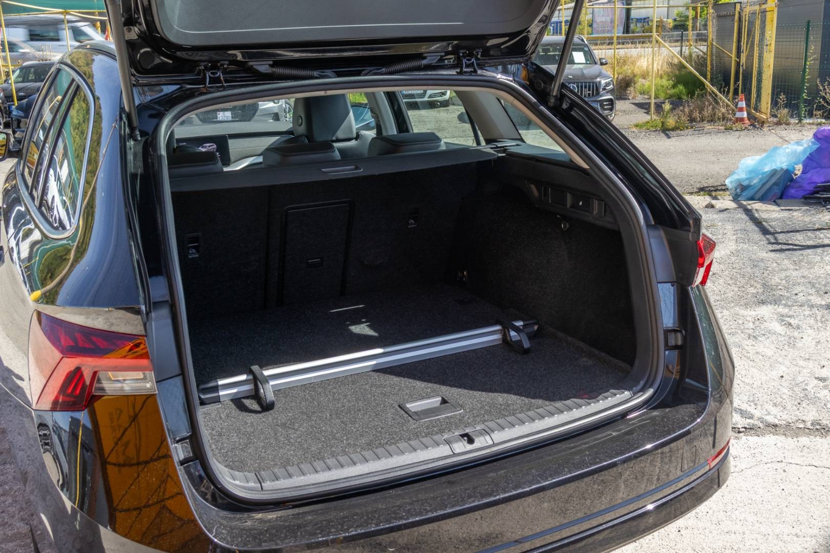 Škoda Octavia Combi 2.0 TDI SCR Style DSG – Obrázok 9