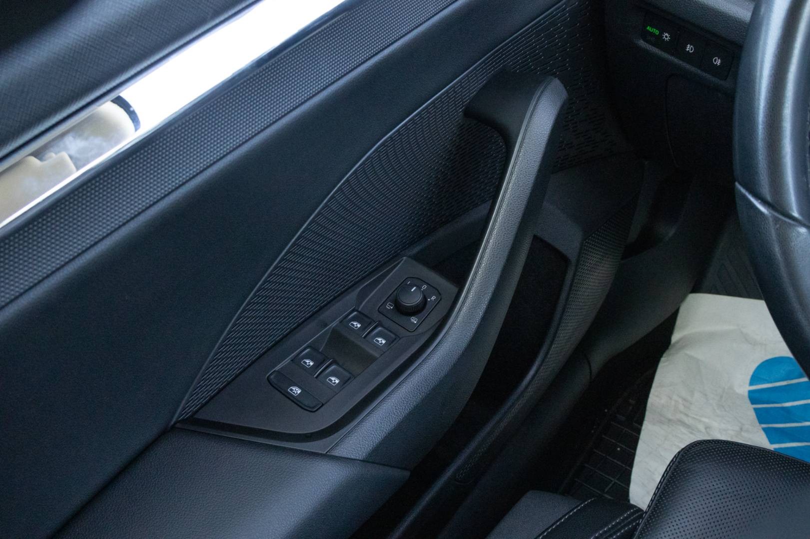 Škoda Octavia Combi 2.0 TDI SCR Style DSG – Obrázok 13