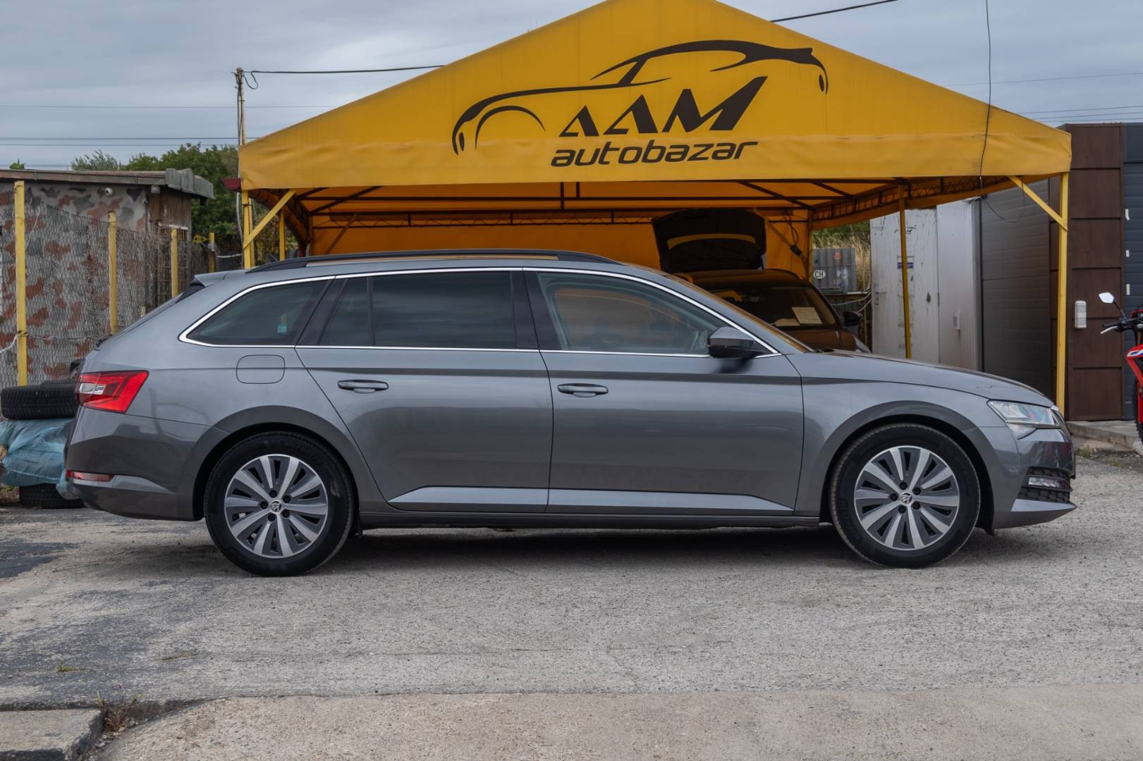 Škoda Superb Combi 2.0 TDI SCR Ambition+ DSG -NEBÚRANÉ – Obrázok 4