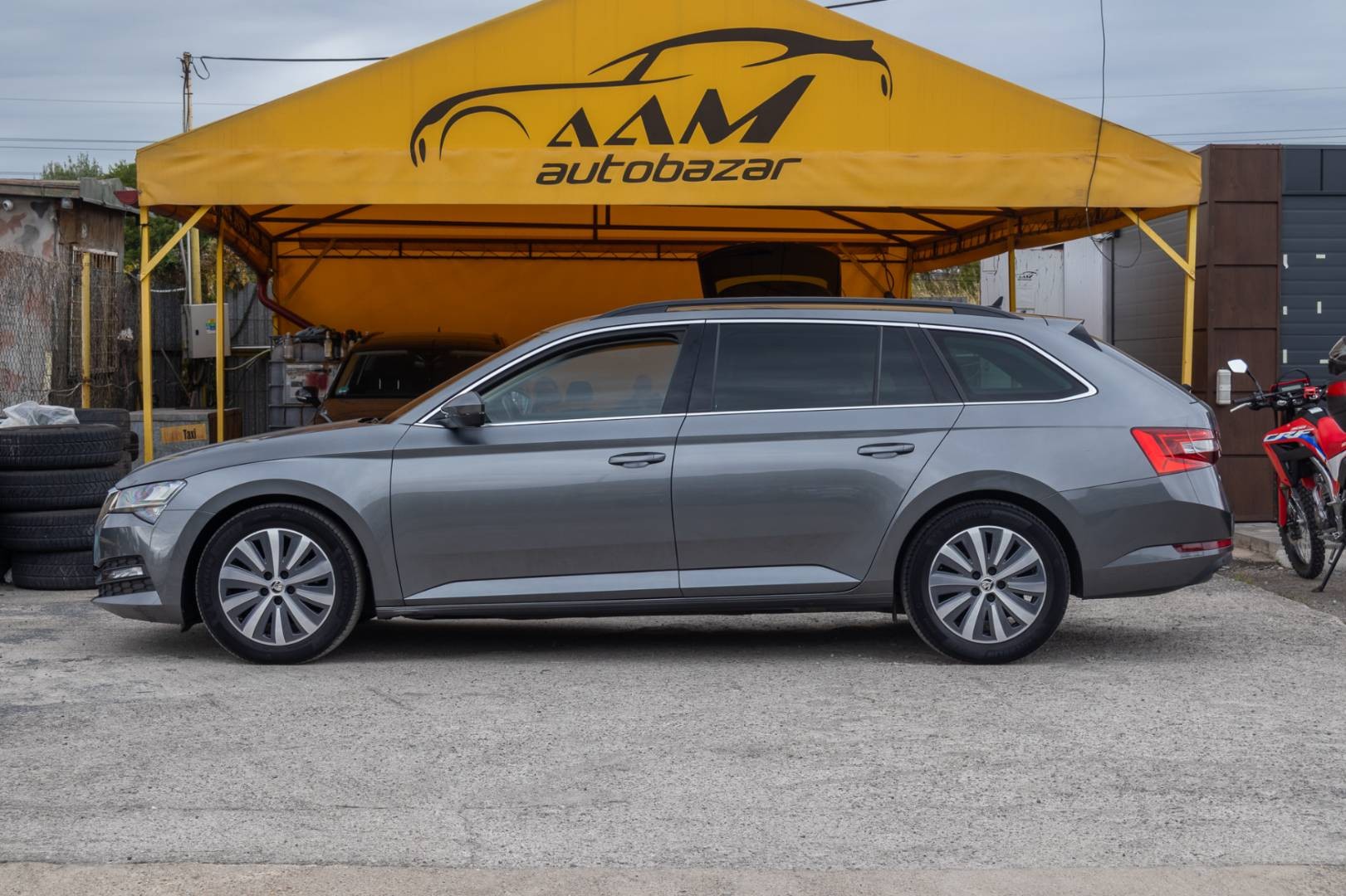 Škoda Superb Combi 2.0 TDI SCR Ambition+ DSG -NEBÚRANÉ – Obrázok 5