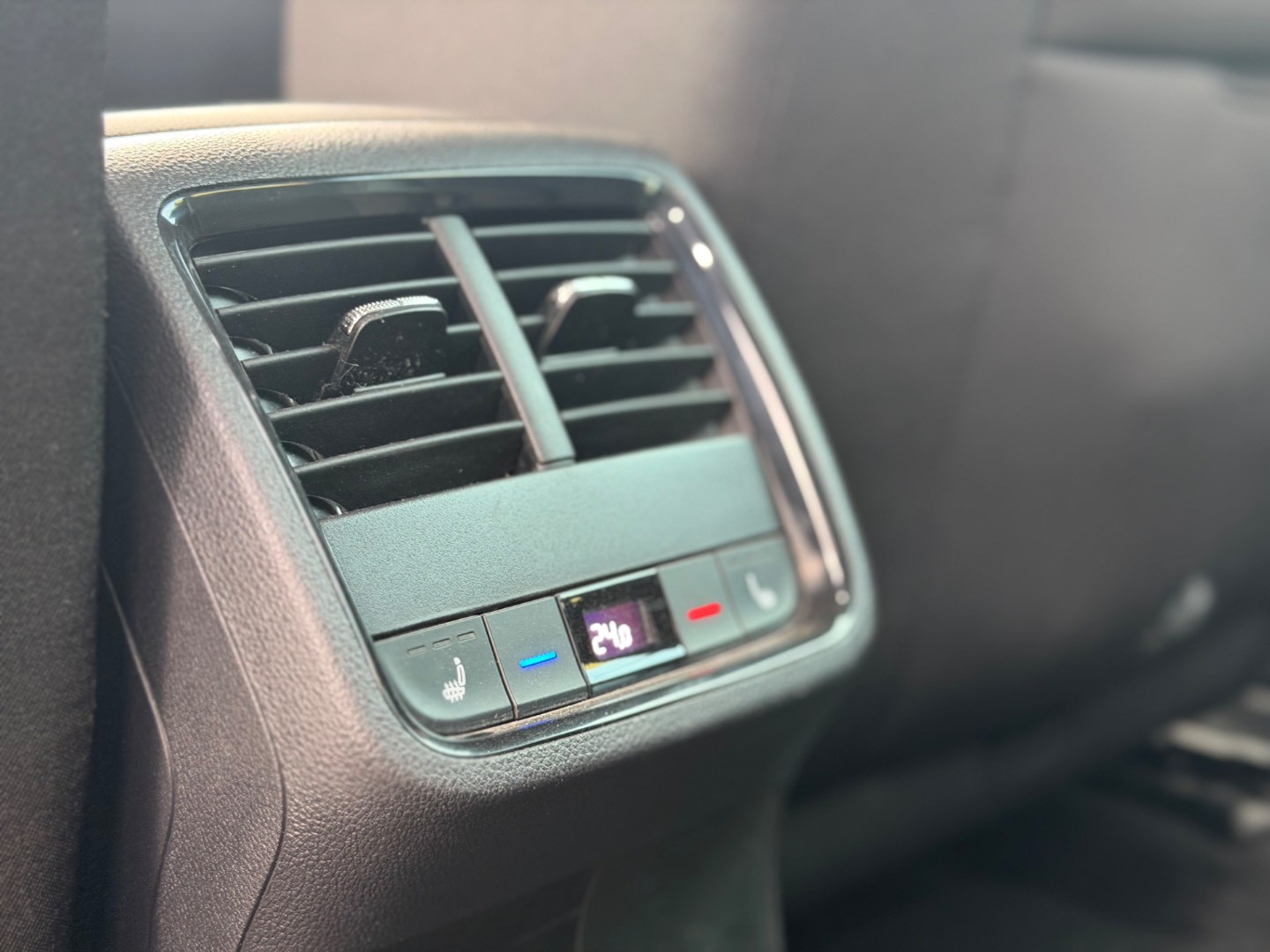 Škoda Octavia Combi 2.0 TDI SCR TOUR DSG – Obrázok 8