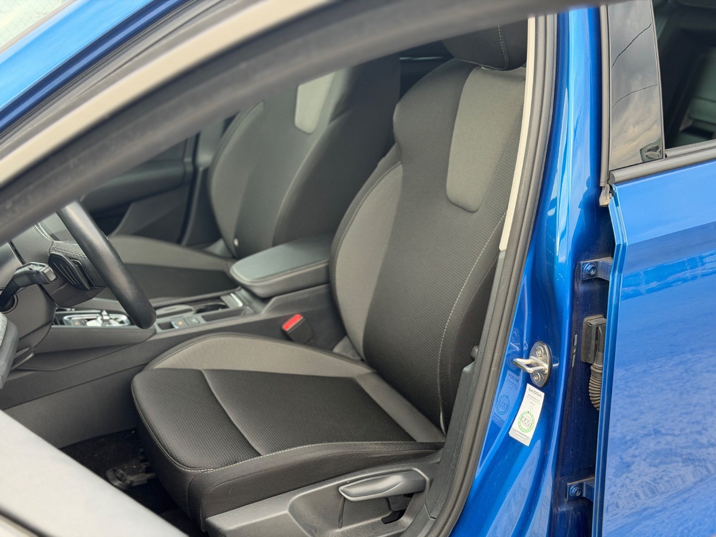 Škoda Octavia Combi 2.0 TDI SCR TOUR DSG – Obrázok 9