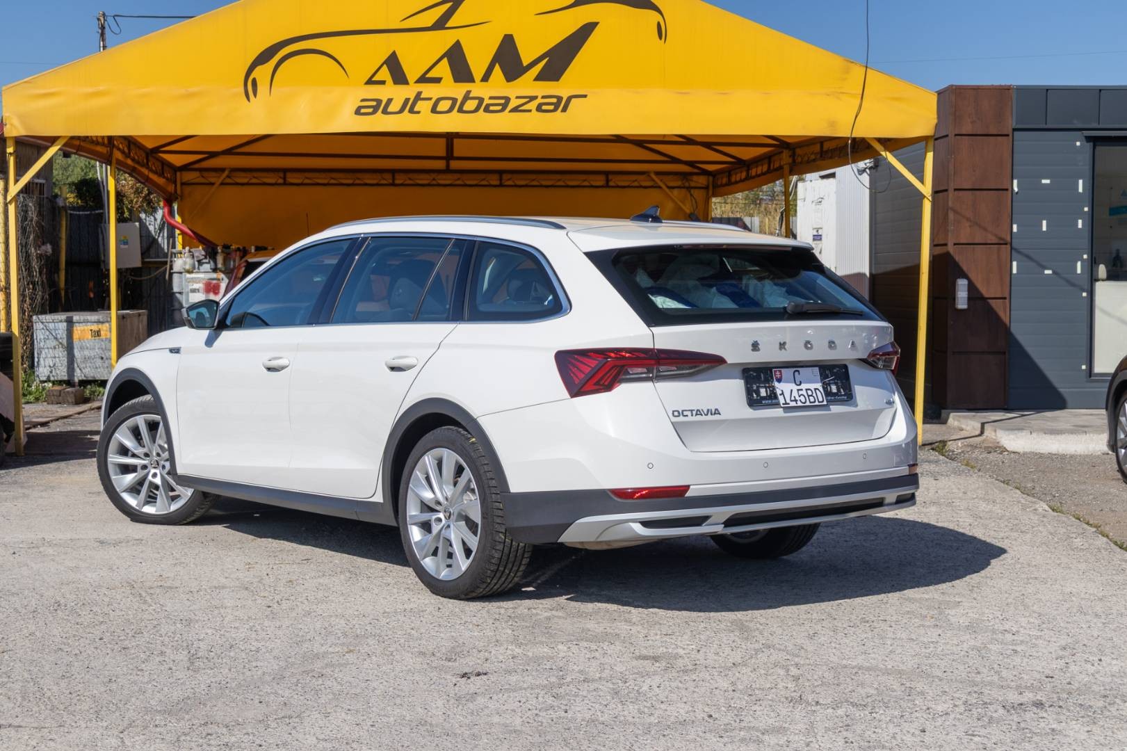 Škoda Octavia Combi 2.0 TDI Scout 4x4 DSG – Obrázok 6