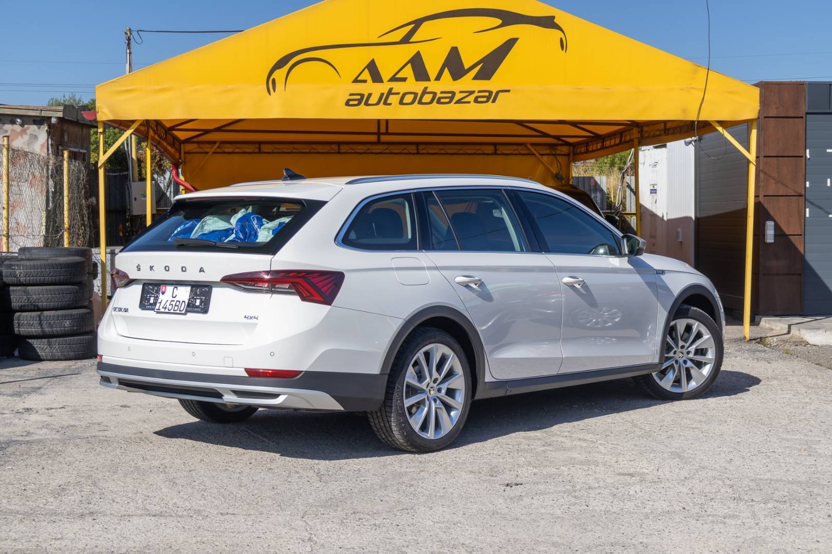 Škoda Octavia Combi 2.0 TDI Scout 4x4 DSG – Obrázok 8