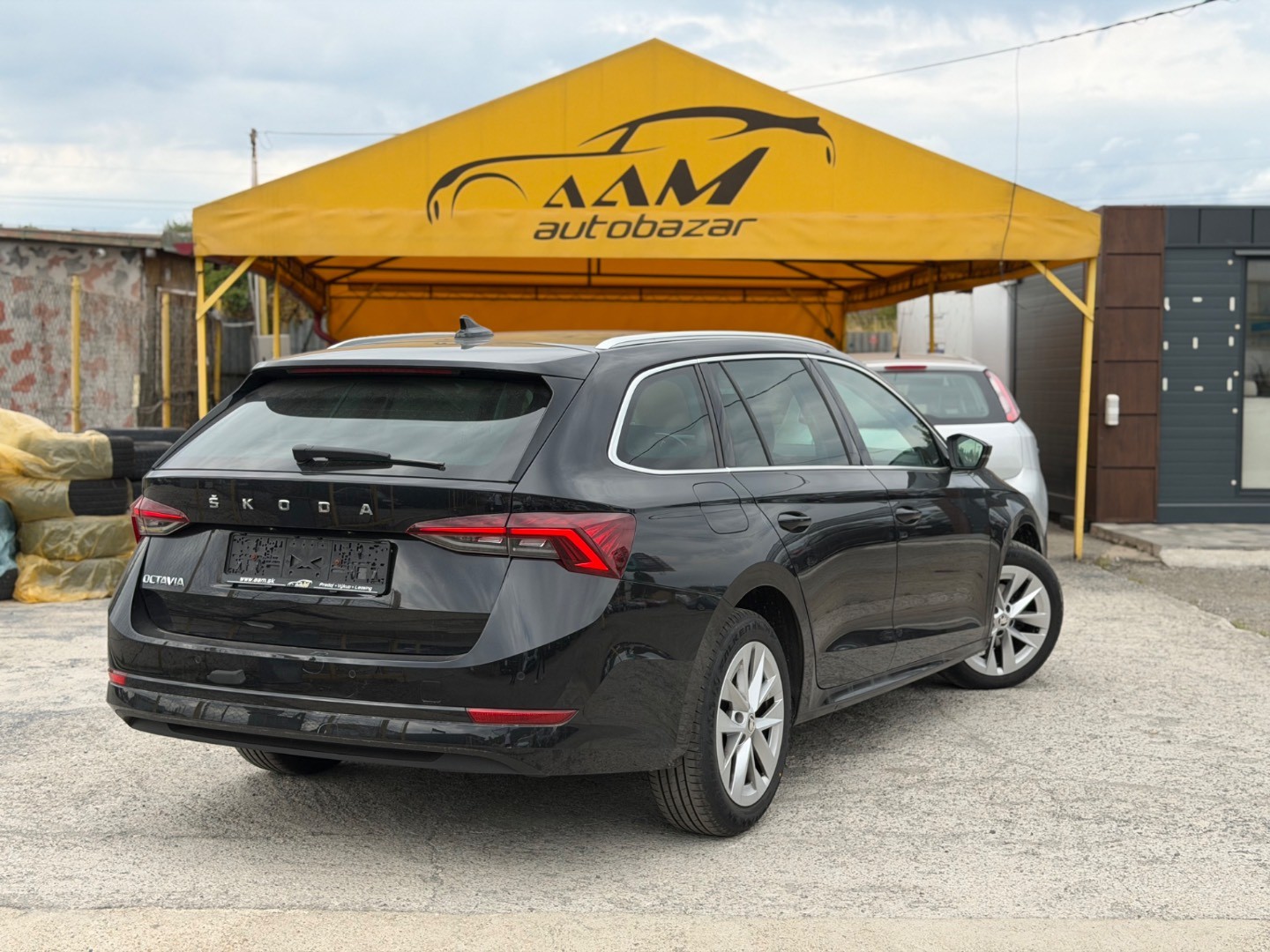 Škoda Octavia Combi 2.0 TDI SCR Style+ DSG -NEBÚRANÉ – Obrázok 2