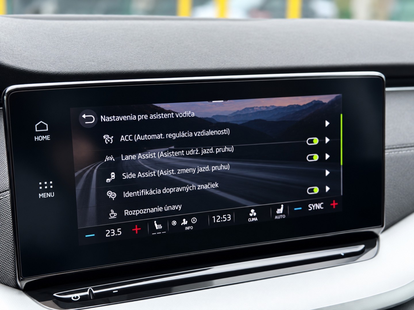 Škoda Octavia Combi 2.0 TDI SCR Style+ DSG -NEBÚRANÉ – Obrázok 10