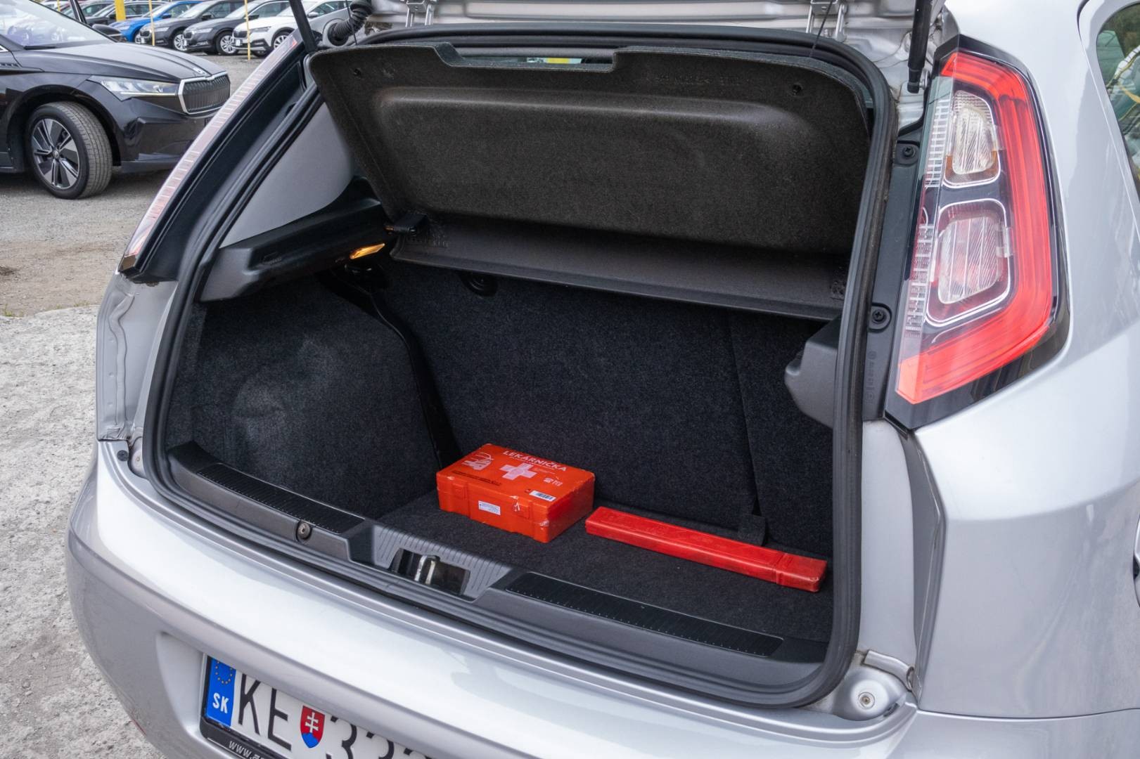Fiat Grande Punto 1.4 Lounge - SK Pôvod/1.Majiteľ -NEHAVAROVANÉ – Obrázok 9