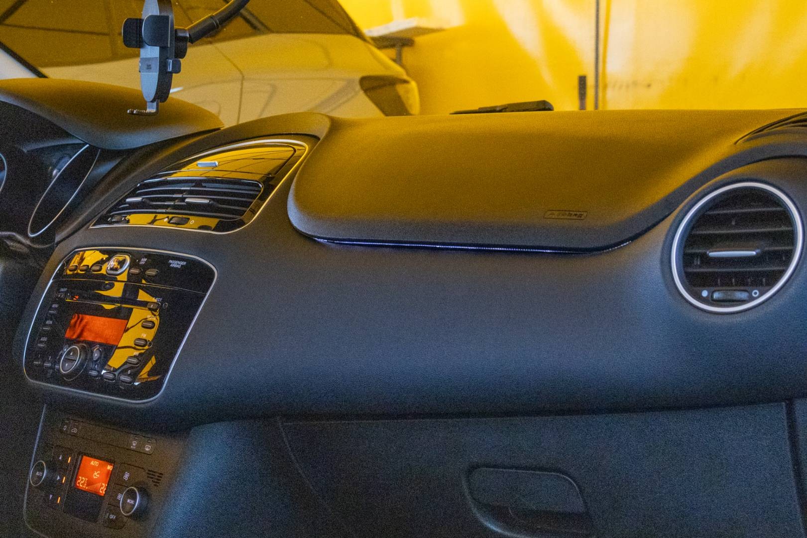 Fiat Grande Punto 1.4 Lounge - SK Pôvod/1.Majiteľ -NEHAVAROVANÉ – Obrázok 21