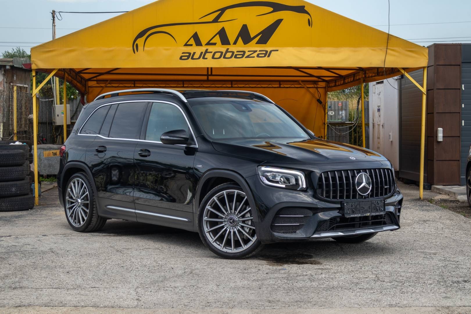 Mercedes-Benz GLB AMG 35 4MATIC A/T -7 MIEST – Obrázok 3