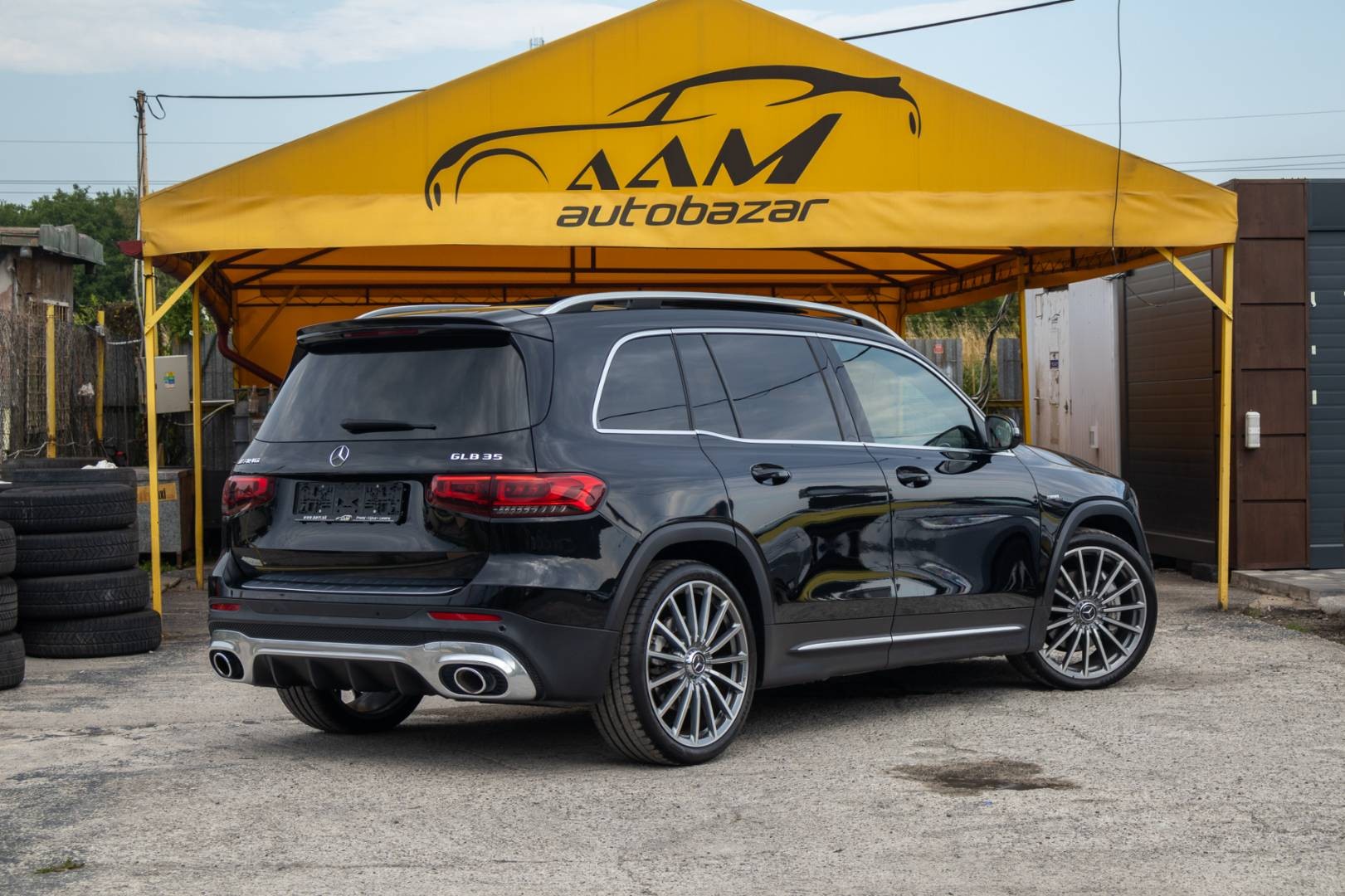 Mercedes-Benz GLB AMG 35 4MATIC A/T -7 MIEST – Obrázok 8