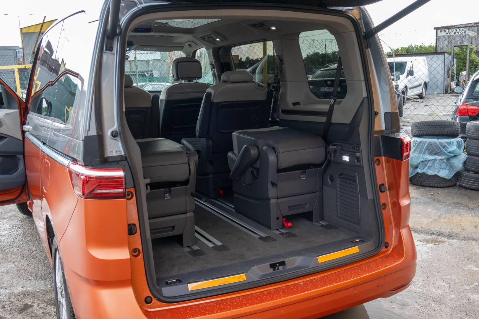 Volkswagen Multivan 2.0 TSI Style / NEBÚRANÉ / PPF – Obrázok 9
