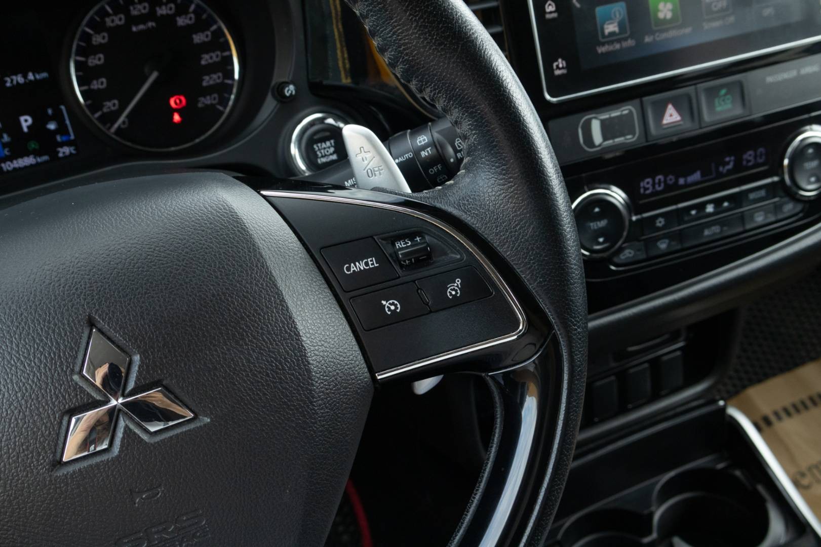 Mitsubishi Outlander 2.0 MIVEC LPG ,A/T, 4x4,7.Miest – Obrázok 16