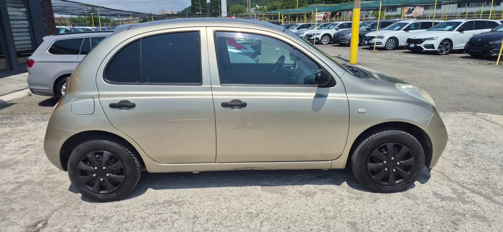Nissan Micra 1.0 16V Femme Fatale – Obrázok 4