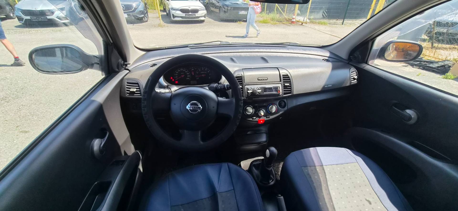 Nissan Micra 1.0 16V Femme Fatale – Obrázok 9