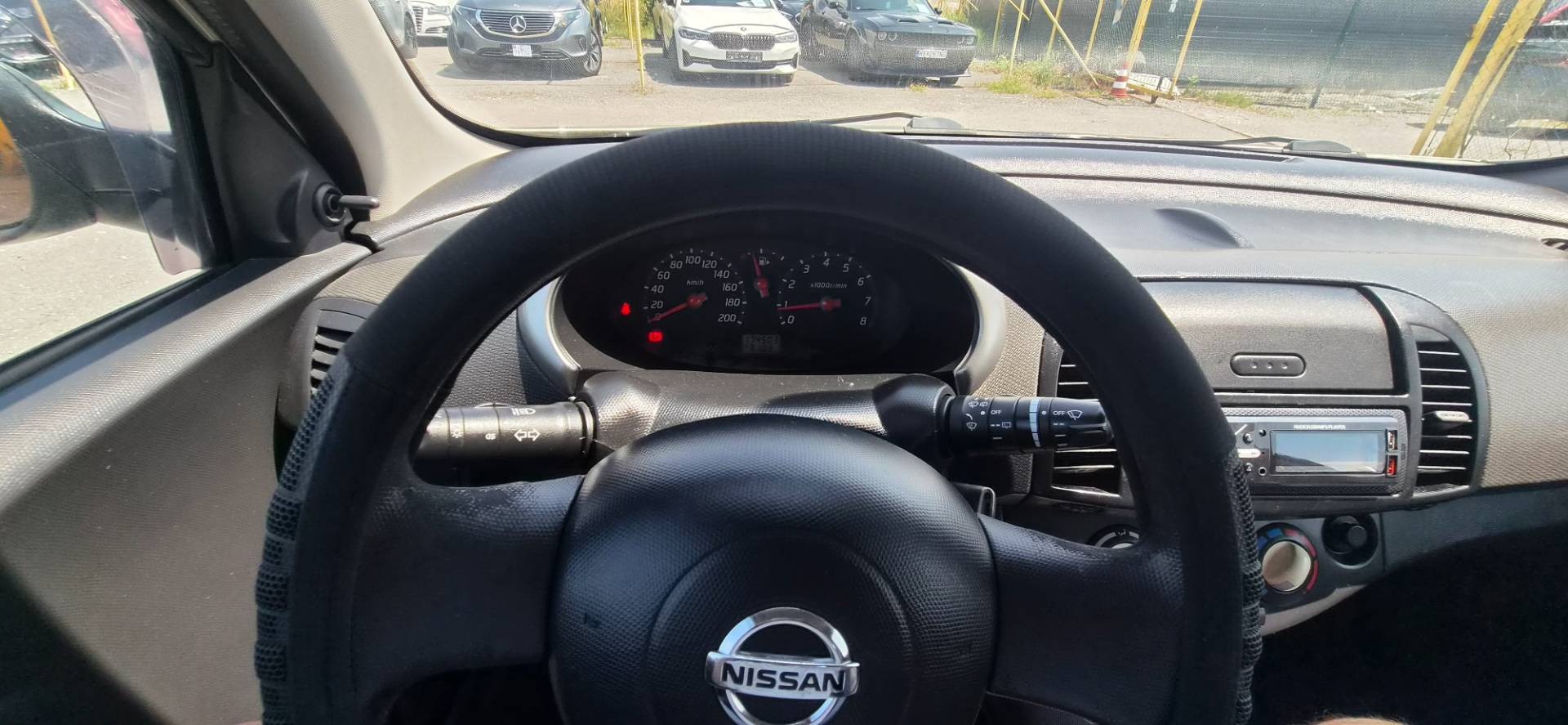 Nissan Micra 1.0 16V Femme Fatale – Obrázok 12