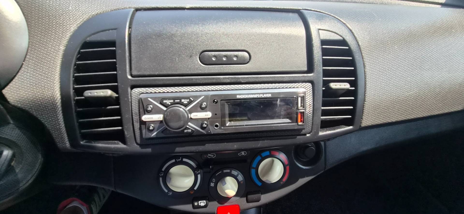 Nissan Micra 1.0 16V Femme Fatale – Obrázok 13