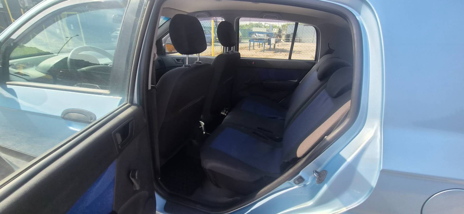 Hyundai Getz 1.1i Active – Obrázok 8