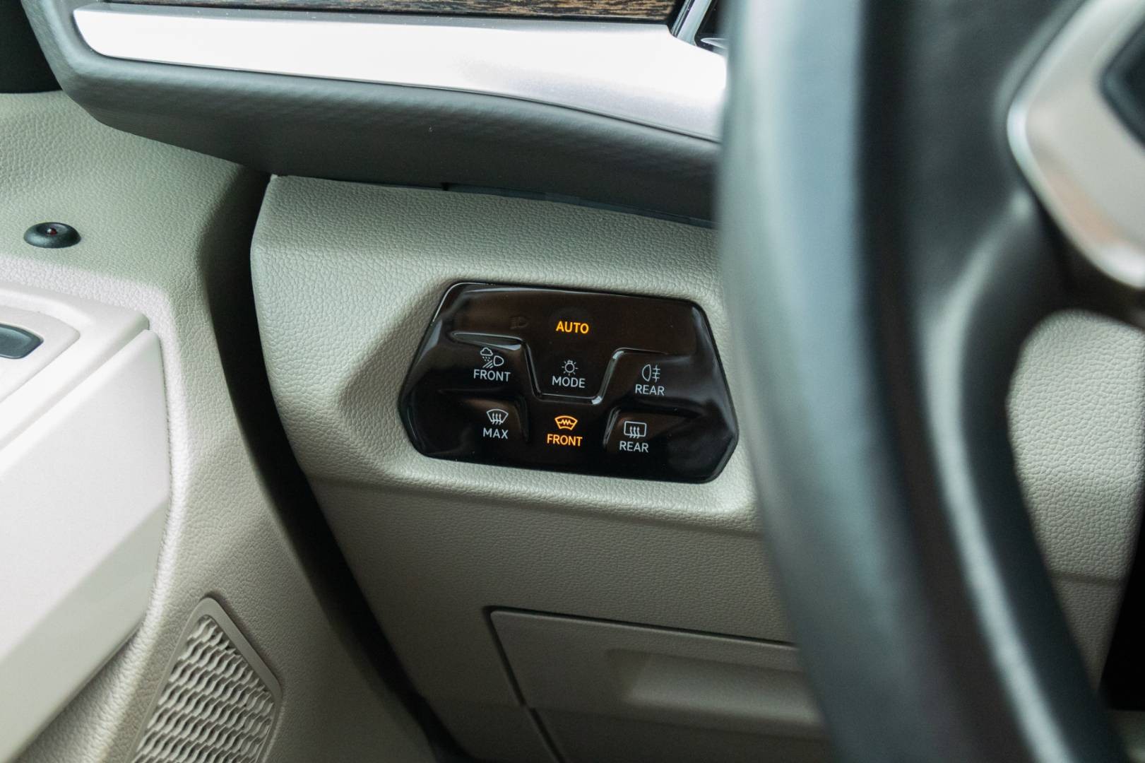 Volkswagen Multivan 2.0 TSI Style / NEBÚRANÉ / PPF – Obrázok 17