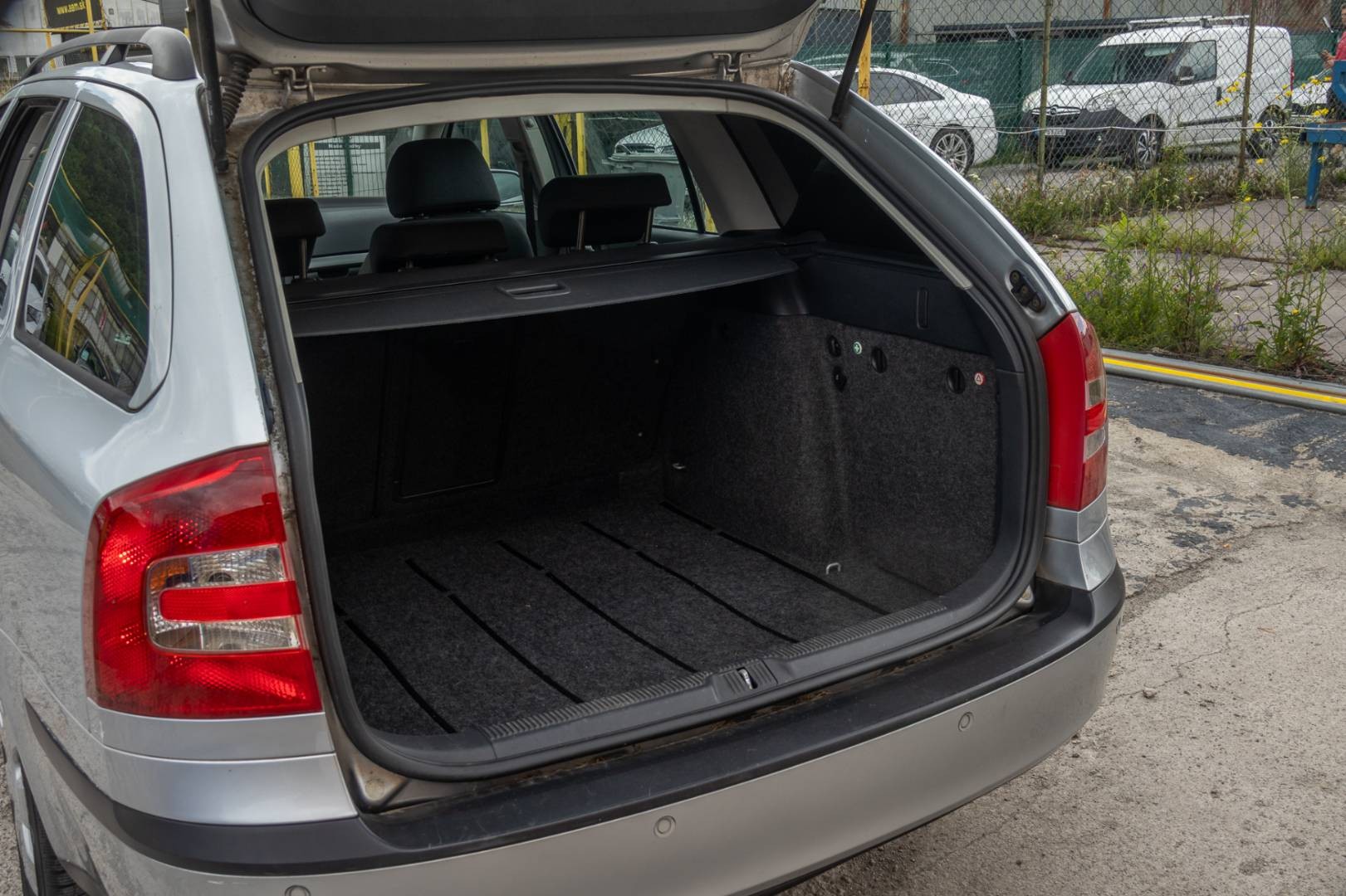 Škoda Octavia Combi 1.9 TDI Elegance – Obrázok 9