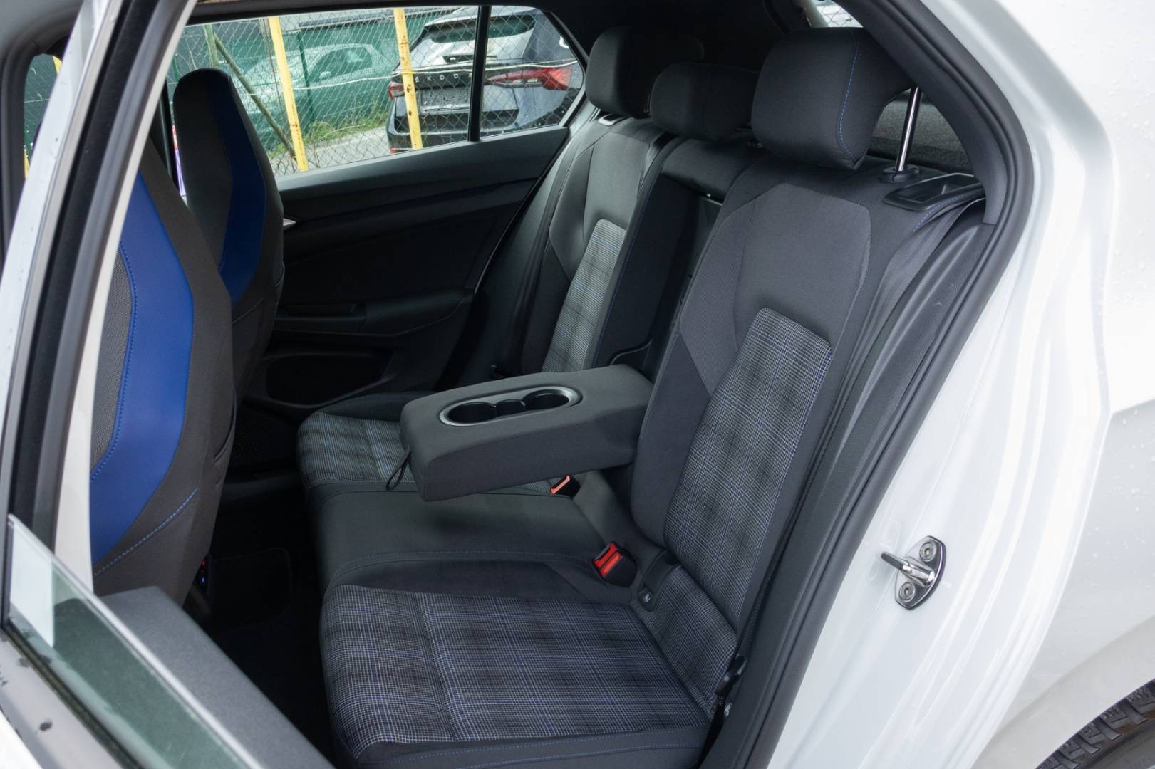Volkswagen Golf GTE 1.4 eHybrid DSG – Obrázok 11