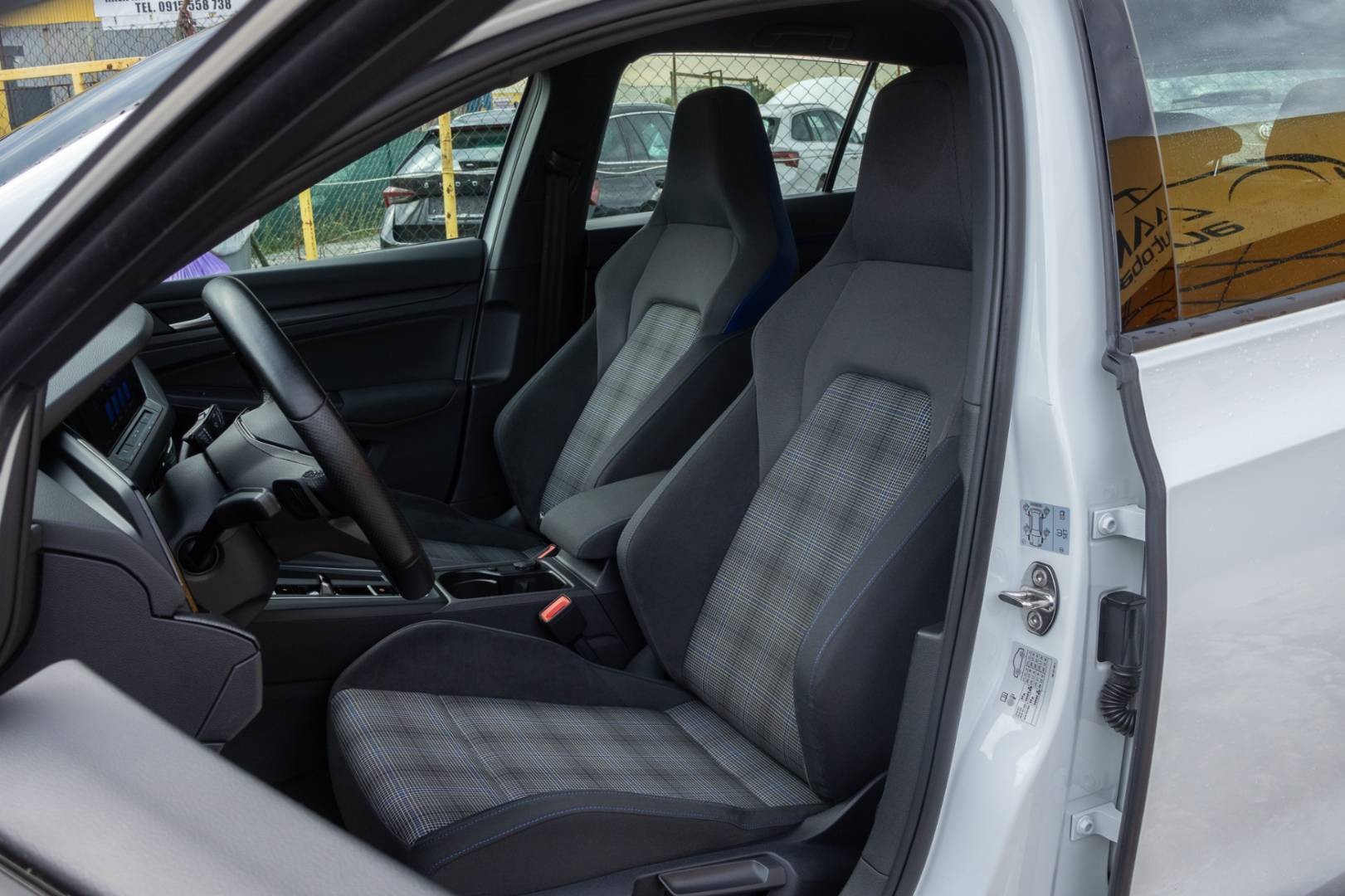Volkswagen Golf GTE 1.4 eHybrid DSG – Obrázok 13