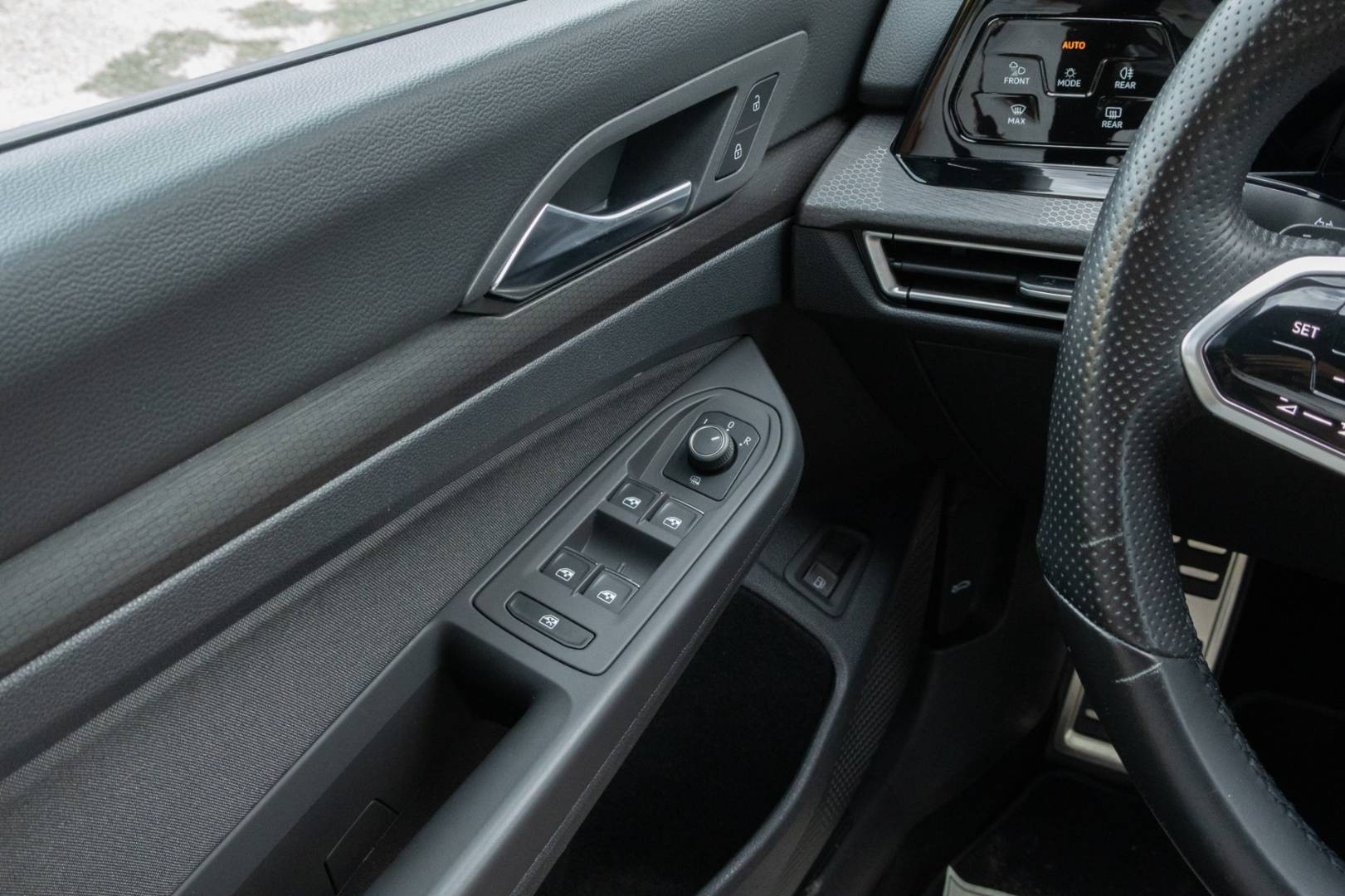 Volkswagen Golf GTE 1.4 eHybrid DSG – Obrázok 14