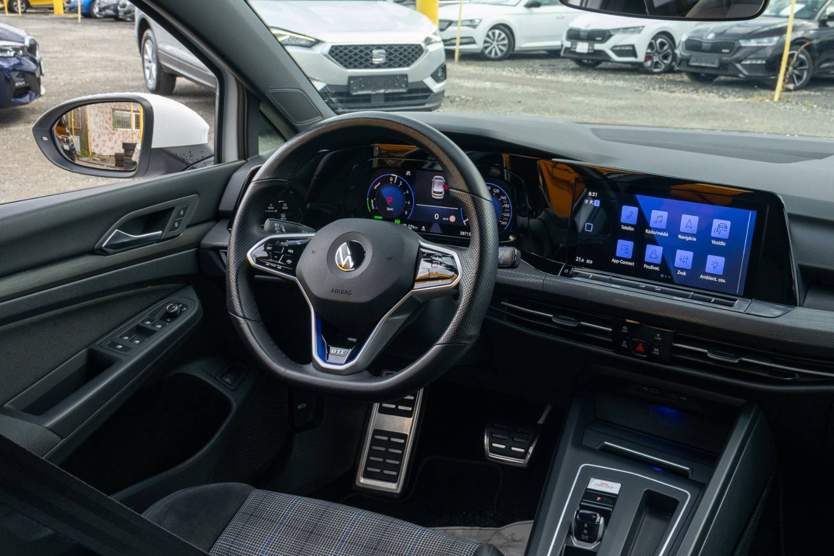 Volkswagen Golf GTE 1.4 eHybrid DSG – Obrázok 15