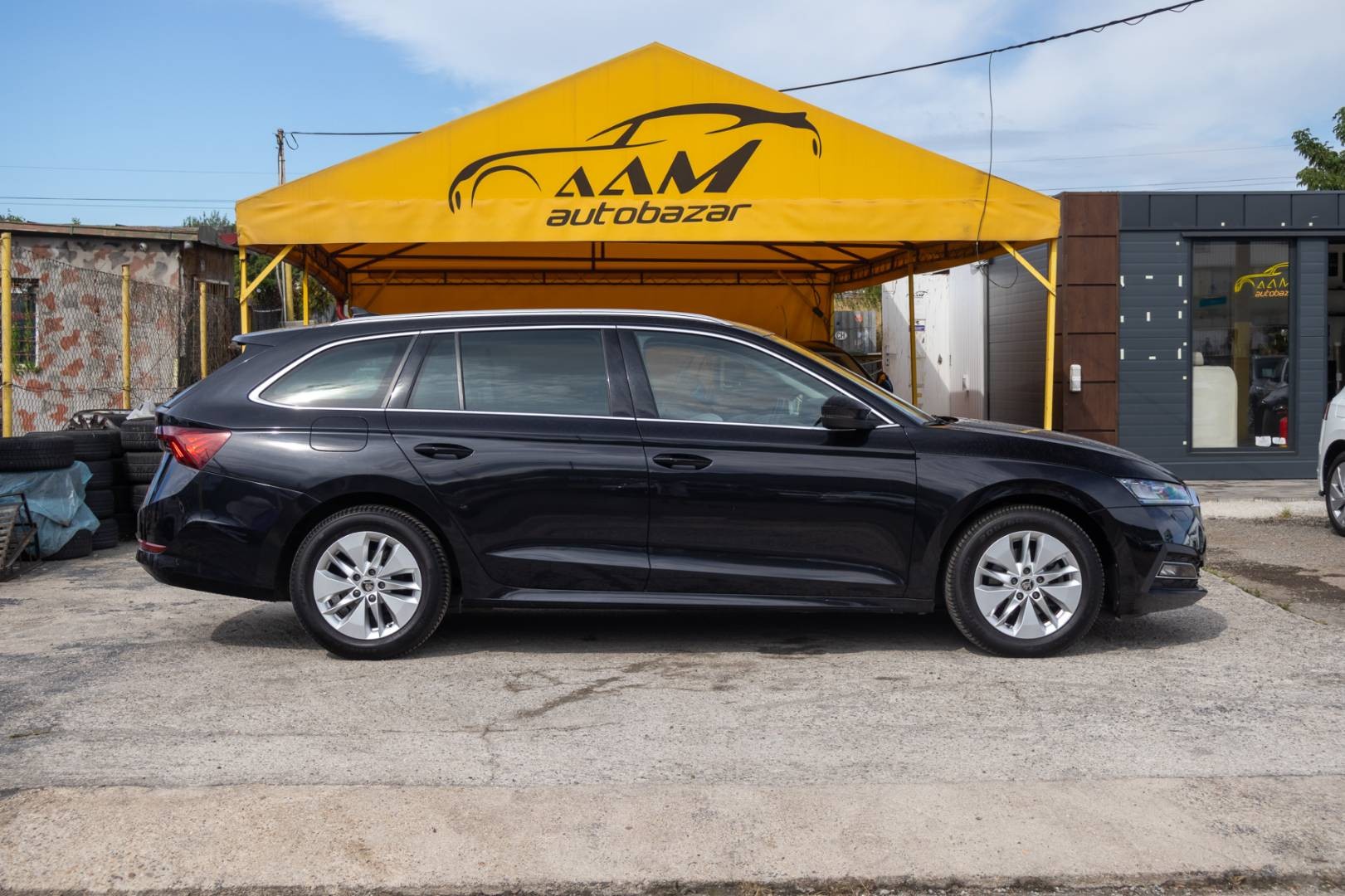 Škoda Octavia Combi 2.0 TDI SCR Clever DSG – Obrázok 4
