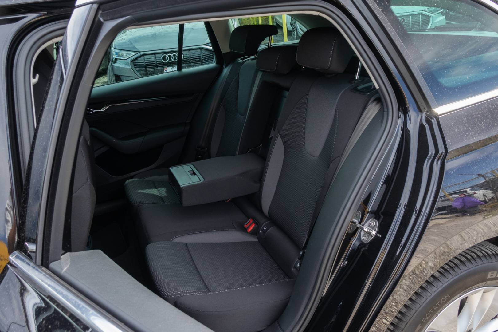 Škoda Octavia Combi 2.0 TDI SCR Clever DSG – Obrázok 10